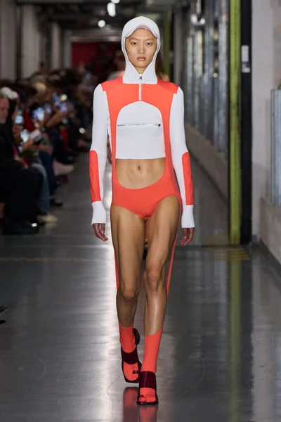 Look 4
